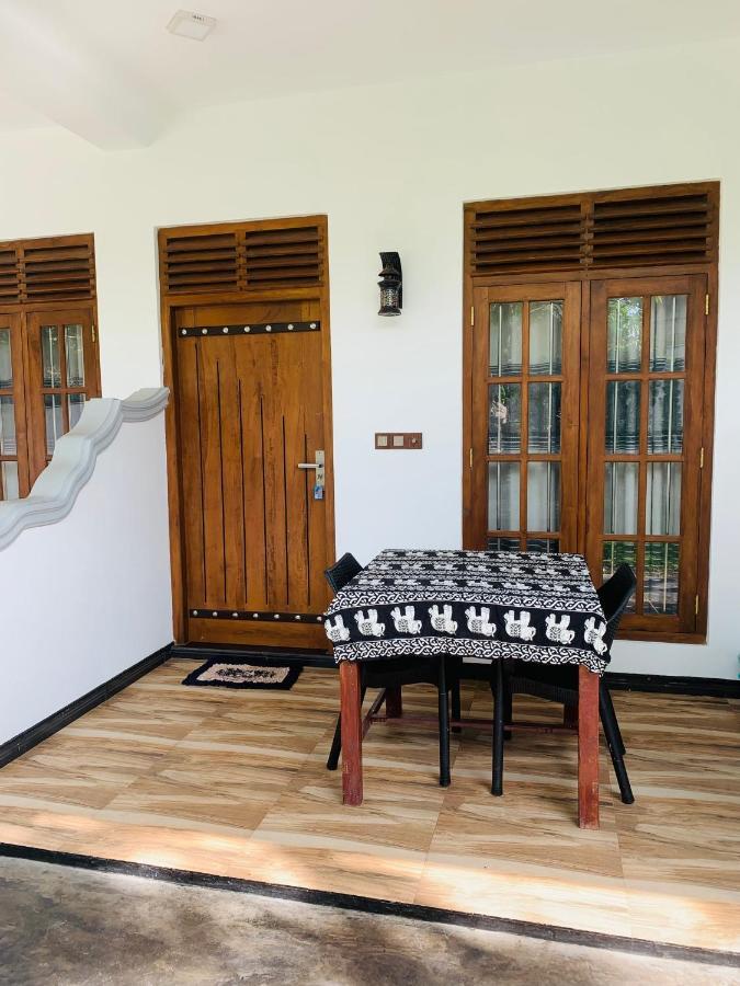 Ramesh Guesthouse Mirissa Dış mekan fotoğraf